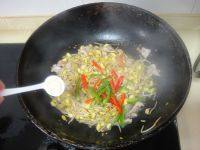 家常菜黄豆芽炒肉片做法图解12)