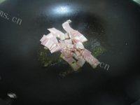 西兰花香菇炒培根做法图解4)