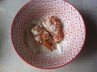 美味的奥尔良炸翅根做法图解3)