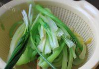 自己做的猪肉芹菜饺子做法图解1)
