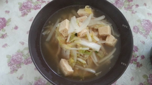 玉盘珍馐的白菜炖冻豆腐