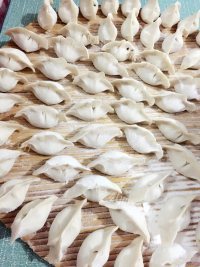 美味圆白菜饺子做法图解7)