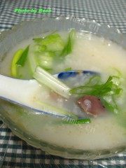 美味的腊鸡胗煲粥