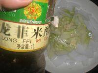 易做的黄瓜拌凉粉做法图解7)