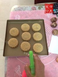 自制红豆沙月饼做法图解14)
