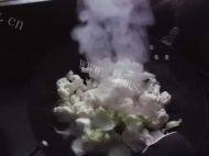素炒花菜做法图解3)