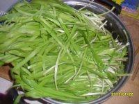 诱人的韭菜鸡蛋水饺做法图解2)