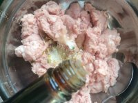 自己做的香菇猪肉饺子做法图解9)