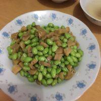 家常菜萝卜干炒毛豆