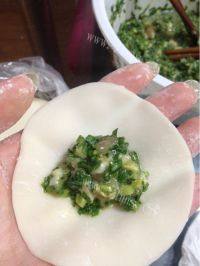 易做的猪肉韭菜饺子做法图解4)