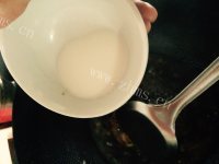 美味的腊肠煲仔饭做法图解14)