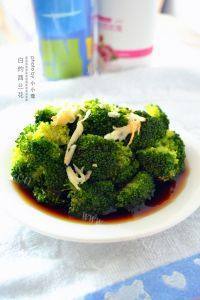 甘脆的白灼西兰花