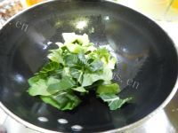 喷香的青菜豆腐汤的做法图解三