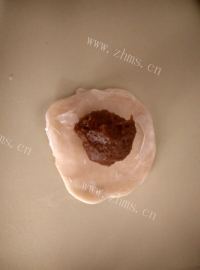 自制枣泥菊花酥做法图解17)