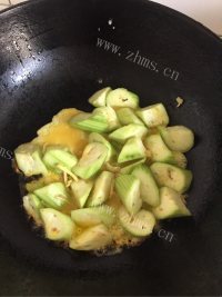 家常菜海米丝瓜做法图解8)
