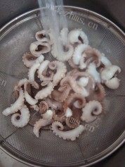 酱烧八爪鱼做法图解4)