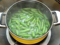 开胃盐水豌豆做法图解7)