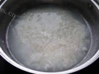 美味的山药胡萝卜粥做法图解3)