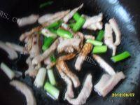 绿色食物之苦瓜炒肉做法图解9)