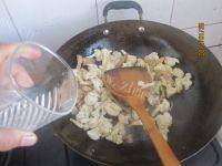 家有大厨之菜花炒肉做法图解7)