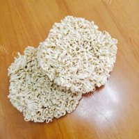 美味的胡萝卜鸡蛋炒面做法图解2)
