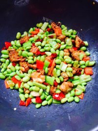 家常菜青豆爆脆骨做法图解6)