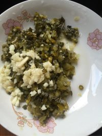 我的最爱泡椒酸菜鱼头做法图解4)
