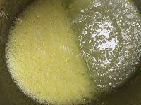 自制奶油蛋糕卷做法图解3)