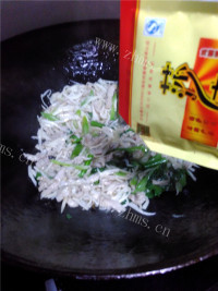 家常菜杏鲍菇肉丝做法图解9)