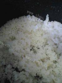 自制辣白菜炒饭做法图解3)
