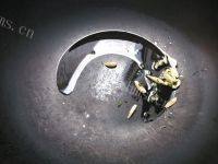 诱人的泡菜汤做法图解8)