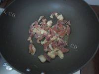 家常菜韭菜肉丝做法图解9)