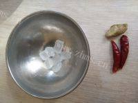 家常菜土豆烧五花肉做法图解2)