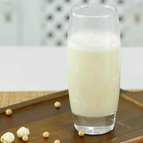 养生莲子香醇豆浆
