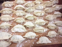 美味的六月鲜韭菜猪肉水饺做法图解7)