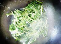 自制清炒菠菜做法图解4)