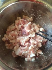 色味俱佳的豆角焖饭做法图解1)