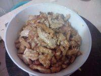 很有食欲的肉丝炒杏鲍菇做法图解9)
