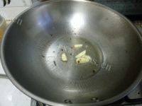 家常菜茄子炒肉丝做法图解5)