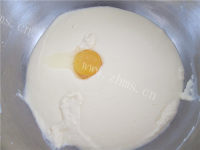 五味俱全的轻乳酪蛋糕做法图解4)