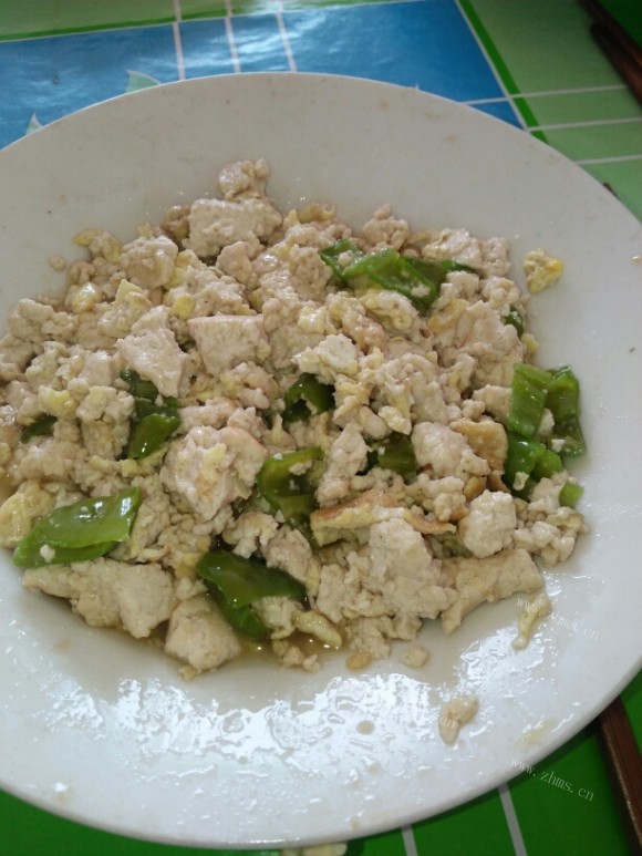 珍馐美味的鸡刨豆腐