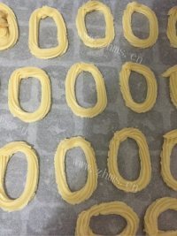 喷香的罗马盾牌饼干做法图解8)