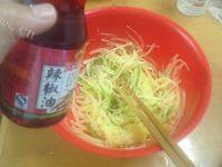 家常菜凉拌土豆丝做法图解7)