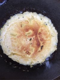 自制芝麻鸡蛋饼做法图解7)