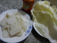 独特的牛肉酱白菜炒年糕做法图解1)