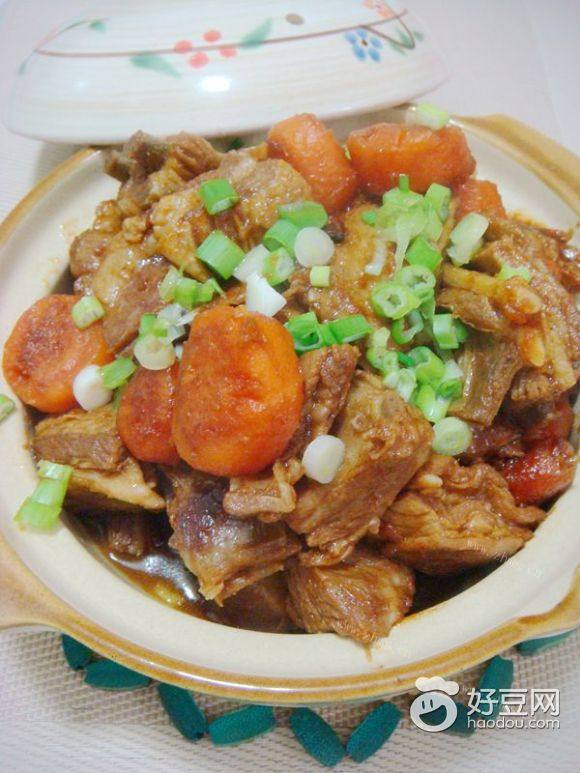 红烧羊腩煲