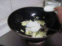 「首发」泡椒蛋炒饭做法图解6)