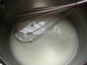 自制草莓水果奶油蛋糕做法图解1)