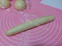 软香的欧芹香肠面包做法图解12)