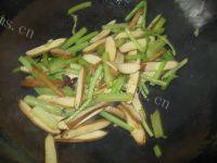 家常菜芹菜豆腐干做法图解7)